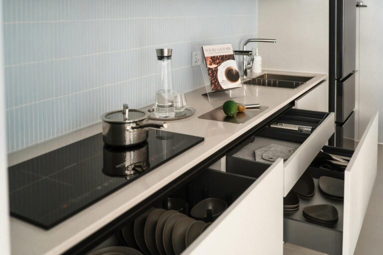 Kitchen Storage Ideas: What Deelux Build In As Standard